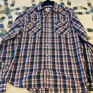 Levi's Plaid Pearl Snap - Medium